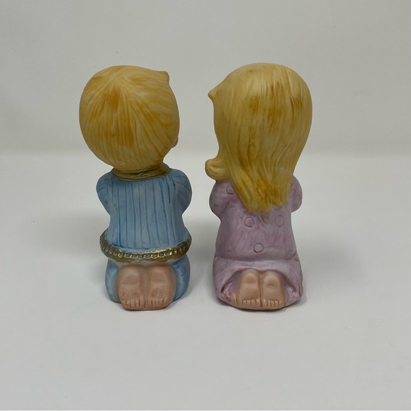 Vintage Praying Children Set of 2 Blonde Boy and Girl Ceramic Hand Painted - Picture 5 of 12